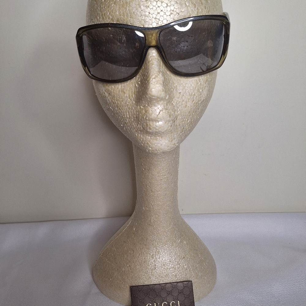 Vintage Gucci #GG 2103 " The Platinum Reflections"   sunglasses. - Picture 2 of 8